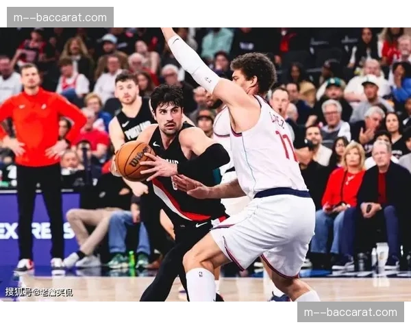 霍勒迪三分15中7关键出手 开拓者外线火力压制快船侧翼防守 霍勒迪三分15中7关键出手 开拓者外线火力压制快船侧翼防守